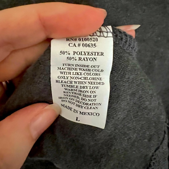 Disney Mickey and Minnie t-shirt - Picture 4 of 5